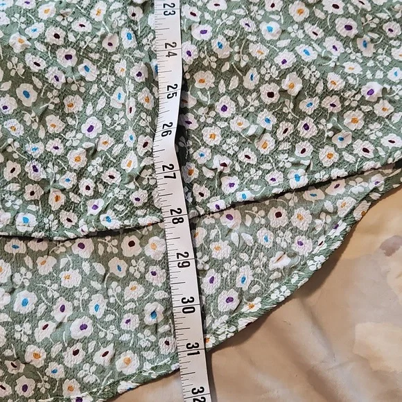 Floral Green button up Shirt - Picture 5 of 5